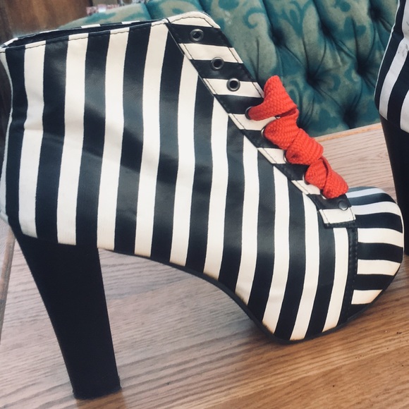 Striped fo leather laceup booties - Picture 7 of 8